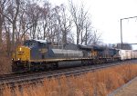 CSX 1853 leads I032